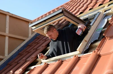 Pose de fenêtres de toit Velux à Urbise